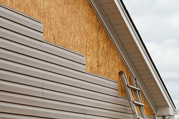 24/7 Emergency Wood Siding experts in New Castle, IN